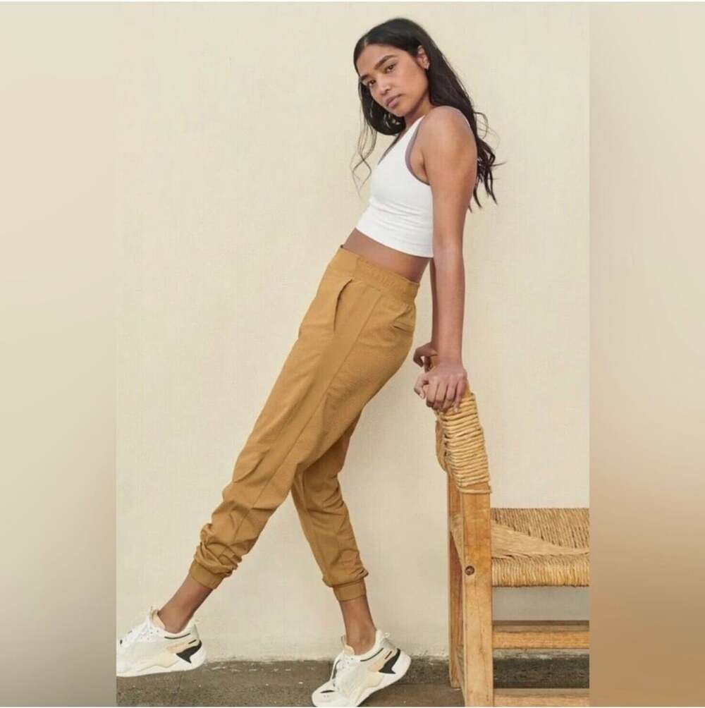 Athleta Textured Brooklyn Joggers Mustard Yellow - Picture 1 of 9